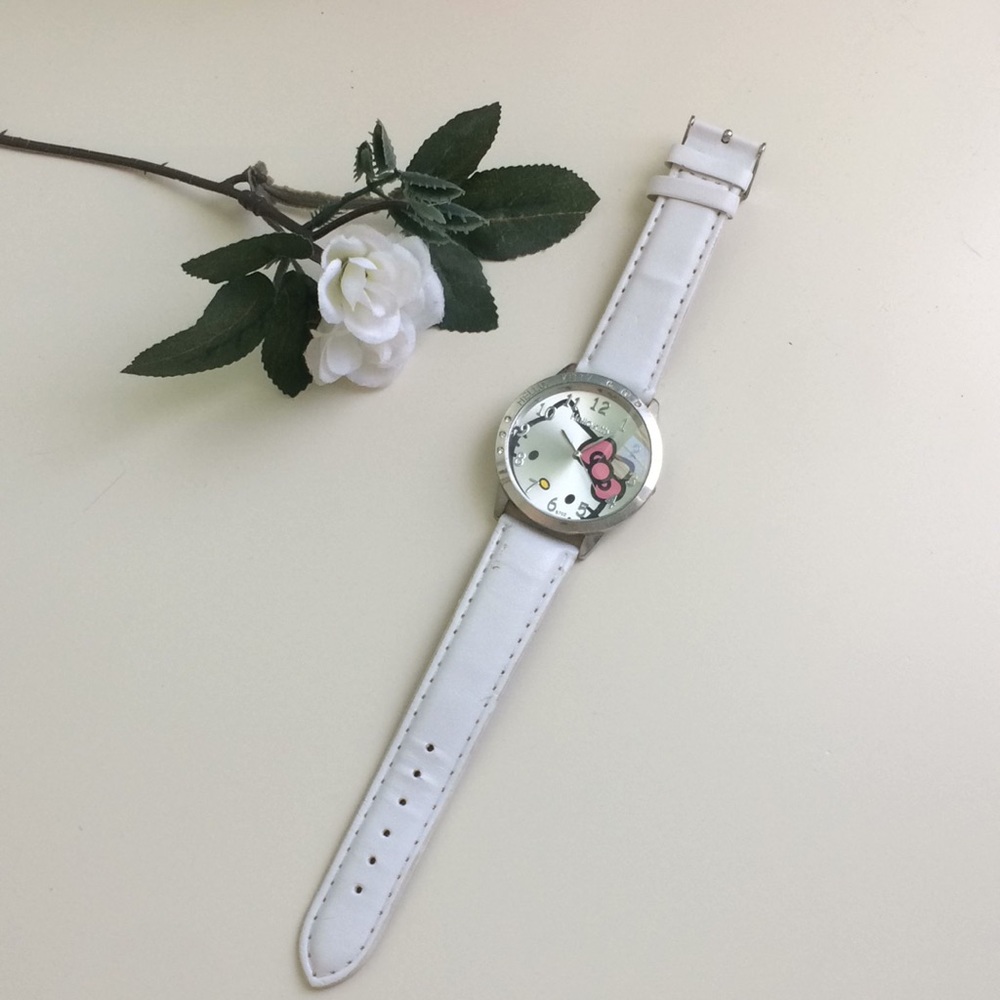 Hello Kitty Watch - Picture 2 of 4